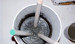 Cắm 3 thanh gỗ vào thùng xi măng, chỉ 20 tiếng sau anh chàng khiến mọi người trầm trồ kinh ngạc vì thành phẩm quá đẹp