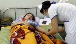 Mẹ của nữ giáo viên bị phụ huynh xông vào trường đánh thủng màng nhĩ: 'Chỉ còn 20 ngày nữa là con tôi đám cưới...'