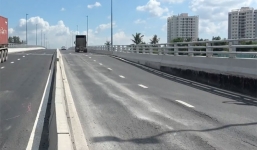 Cầu trăm tỷ vừa thông xe đúng 1 ngày đã sụt lún: 'Có dấu hiệu tham nhũng'