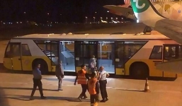 Hành khách nhiễm vi khuẩn ăn thịt người khiến cả máy bay bốc mùi, chuyến bay hạ cánh khẩn cấp