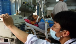 Nhầm đột quỵ với trúng gió có thể mất mạng: Chuyên gia BV Bạch Mai chỉ  cách phân biệt