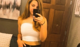 Yêu xa nhưng vẫn muốn chăm sóc bạn trai tận tình, nàng phát hiện ra chàng 'bắt cá hai tay' nhờ nhân vật không ai ngờ