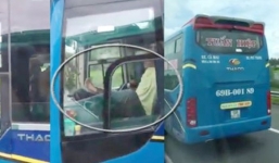 Dùng chân lái xe trên cao tốc Trung Lương, tài xế bị xử phạt 7,5 triệu đồng