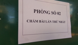 Nắng nóng, thuê nhà nghỉ để...chấm thi THPT Quốc gia
