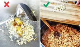 10 lỗi bếp núc 'ai cũng tưởng mình làm đúng' khiến công sức nấu nướng của chị em đổ sông đổ bể trong chớp mắt