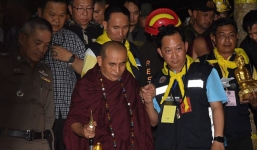 Nhà sư Thái Lan từng đưa ra lời tiên tri kì bí có 'mối liên hệ đặc biệt' gì với hang Tham Luang?