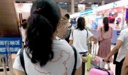 Phạt 42 triệu đồng, đình chỉ hoạt động công ty để du khách mặc áo in 'đường lưỡi bò' phi pháp