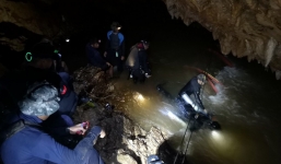 Chuyên gia Anh: Nhiều hiểm họa chết người đang rình rập đội bóng Thái Lan và nhóm cứu hộ