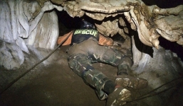 Thái Lan họp báo công bố thông tin quan trọng về cuộc tìm kiếm đội bóng nhí