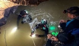 Đội bóng nhí Thái Lan chưa sẵn sàng để lặn khỏi hang động