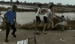 Nhân viên 2 nhà xe hỗn chiến như phim hành động để giành khách