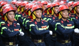 Giám đốc Công an TP Hà Nội: Áo chống nóng mua cỡ của người nước ngoài, mặc áo rộng lùng thùng