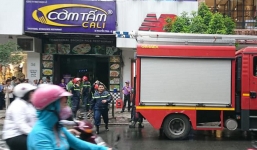 Cháy quán cơm tấm Cali giữa Sài Gòn, nhiều thực khách tháo chạy