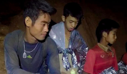 Cảnh tượng 'toàn thân lạnh toát' ở hang Tham Luang và HLV trẻ 'sứ giả của trời'