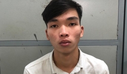 Tìm đồ mất trộm nhưng nhầm phòng, thanh niên còng tay khống chế cô gái