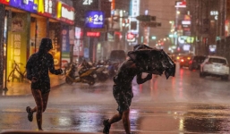 Đài Loan sơ tán dân cư khẩn cấp, Trung Quốc 'nín thở' trước siêu bão Maria