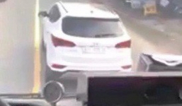 Truy tìm tài xế ôtô cản đường xe cứu hỏa suốt 4 km ở Sài Gòn