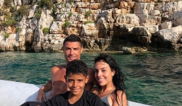 Ronaldo và các ngôi sao bóng đá vượt qua nỗi thất vọng bị loại sớm khỏi World Cup 2018 như thế nào?