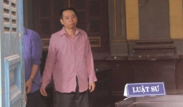 Xét xử vụ con rể đâm chết bố mẹ vợ, người vợ đề nghị tử hình chồng