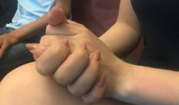 Người mẹ uất nghẹn tố cáo ông nội dâm ô con gái 9 tuổi: 'Đó là điều quá sức chịu đựng của tôi'