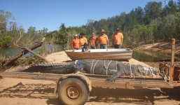 24h qua ảnh: Bắt sống cá sấu 'quái vật' nặng 600kg sau 8 năm săn tìm