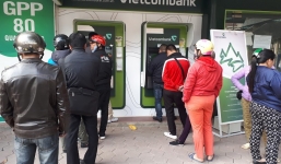 Đồng loạt tăng phí rút tiền ATM: Xem xét dấu hiệu vi phạm