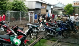 Tá hỏa phát hiện nam thanh niên chết lõa thể bên cạnh 2 gói thuốc chuột