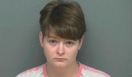 Bà mẹ Mỹ nhẫn tâm định bán con gái 2 tuổi cho kẻ ấu dâm, lĩnh án 40 năm tù