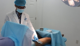 Bác sĩ cấp cứu 'cậu nhỏ' mắc kẹt trong mỏ lết: 'Đây là trường hợp hiếm gặp'