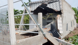 Hy hữu: Nhà hơn nửa tỷ xây xong chưa kịp ở đã sập