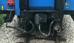 Tàu khách Bắc Nam đứt đôi khi chạy qua Thanh Hóa