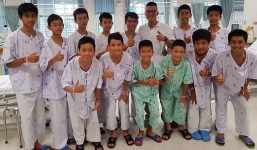 Đội bóng nhí Thái Lan ngày nào cũng đào hố tìm lối ra trước khi được cứu khỏi hang