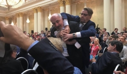 Một phóng viên bị đưa ra khỏi họp báo thượng đỉnh Nga - Mỹ