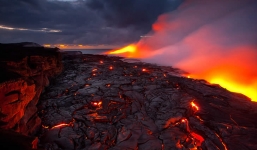 Nham thạch núi lửa rơi trúng thuyền du lịch, 23 hành khách bị thương