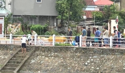 Bão tan, phát hiện thi thể người đàn ông nổi trên kênh ở Nghệ An