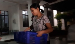 Tổ công tác dùng cơm tại chỗ, làm việc xuyên đêm tại Sở GD&ĐT Lạng Sơn