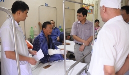 Nam thanh niên lạ mặt dùng dao hành hung nhân viên bệnh viện