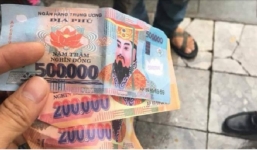 Thông tin bất ngờ vụ khách tây tố bị trả lại tiền âm phủ ở Hà Nội