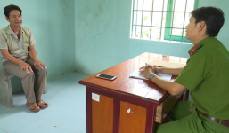 Coi 'phim đen' rồi dâm ô bé gái hàng xóm 6 tuổi