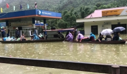 Toàn cảnh Hòa Bình trắng xóa nước khi nhìn từ flycam 