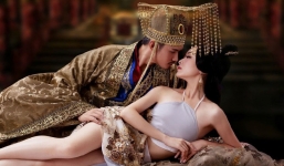 Bi hài chuyện phòng the của hoàng đế Trung Hoa: Muốn chọn ai phải được hoàng hậu đồng ý, lúc hành sự có thái giám đứng gần theo dõi