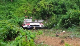 Tài xế lái xe khách lao xuống vực khiến 20 người thương vong mới chạy được 2 chuyến