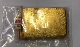 Nghi vấn vận chuyển trái phép 11kg vàng qua sân bay Tân Sơn Nhất