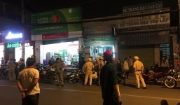 Nam thanh niên chém nhiều nhát vào người phụ nữ lớn tuổi cướp tài sản