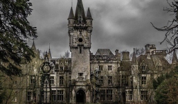Lâu đài cổ bỏ hoang ở Bỉ: Từ niềm tự hào của giới quý tộc châu Âu đến trại trẻ mồ côi đáng sợ, giờ trở nên hoang tàn rùng rợn