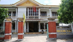 Sàm sỡ nữ đồng nghiệp trong phòng làm việc, nam đồng nghiệp bị phạt 200.000 đồng