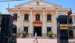 Tạm giam nữ phó chánh án huyện ở Hà Nội nhận 300 triệu đồng để 'chạy án'