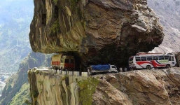 11 cung đường nguy hiểm nhìn thôi đã muốn 'rơi tim khỏi lồng ngực', phải can đảm lắm mới dám vượt qua