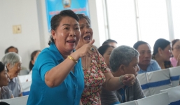 Hai đại biểu TP.HCM vắng mặt vì 'lý do đặc biệt', người dân Thủ Thiêm  bỏ về