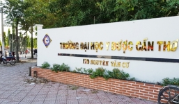 Hơn 60 sinh viên y khoa Cà Mau ngậm ngùi nhận… vỏ bằng tốt nghiệp vì bị chiếm dụng học phí